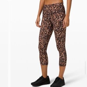 LULULEMON Wunder Train High Rise Crop 21”